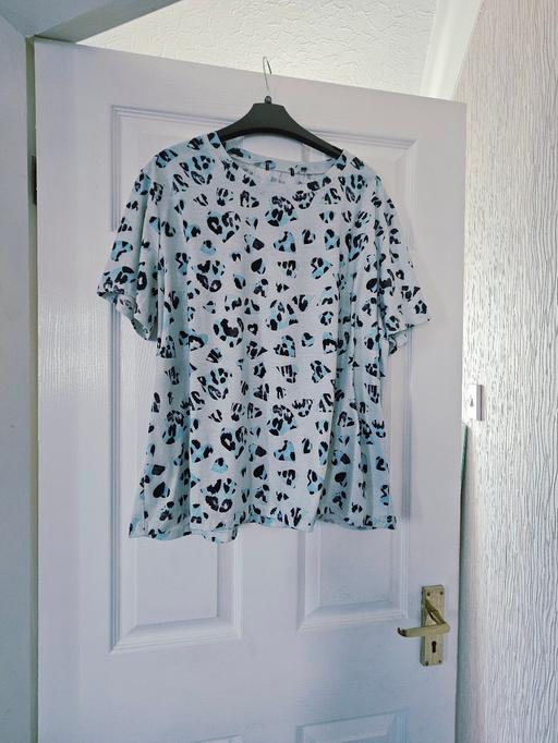  — Tshirt, size 18/20