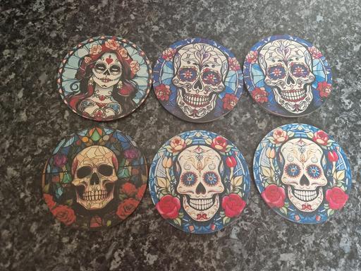  — brand new wooden coasters x6