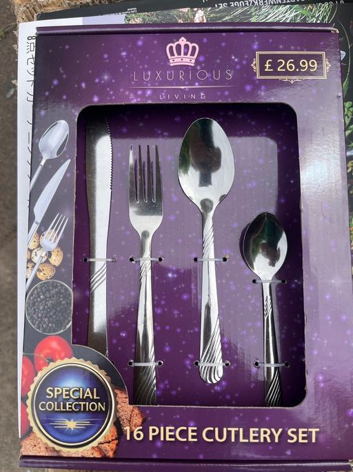  — New 16pc Cutlery Set