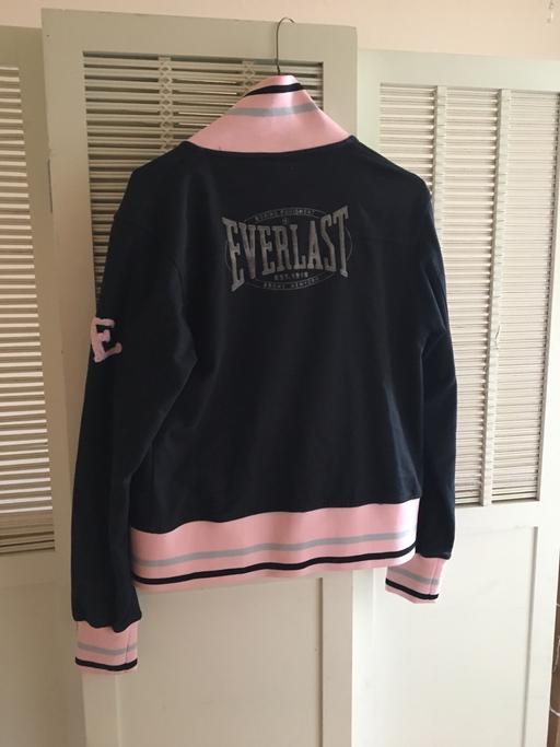  — Tracking jacket