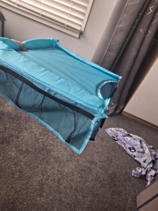  — lap tray