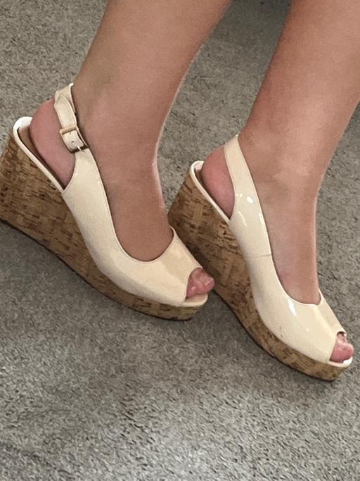  — Women’s wedges