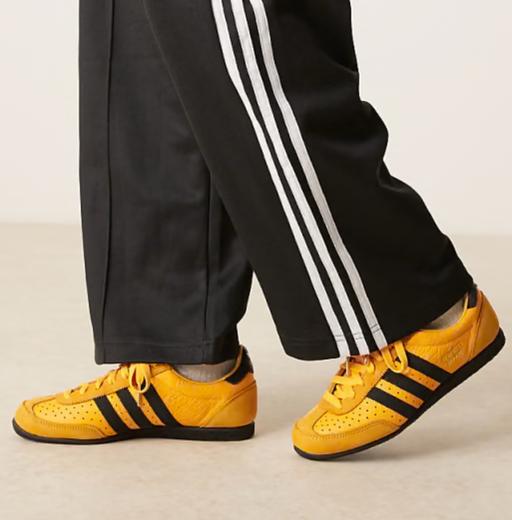  — Adidas Originals Japan Women Retro trainers