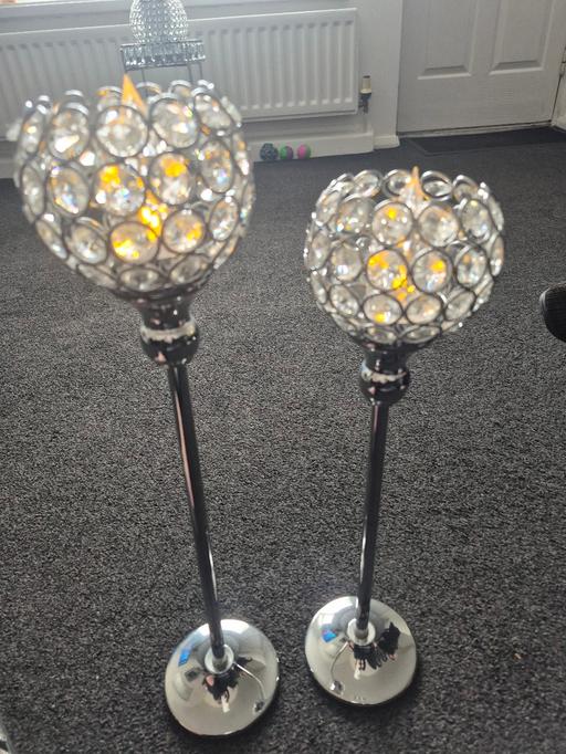  — 2 CANDLE STICKS