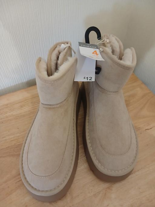  — NEW boots