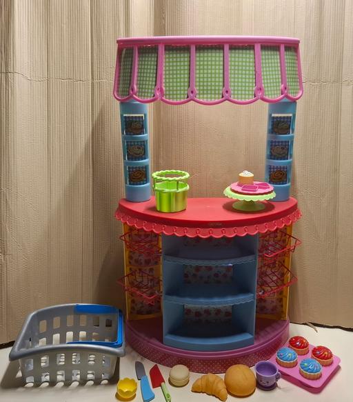  — Kids play kitchen bakery toy