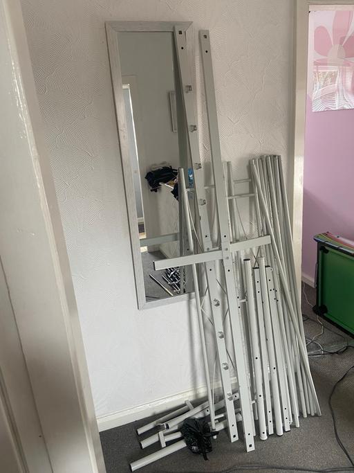  — Metal double bed