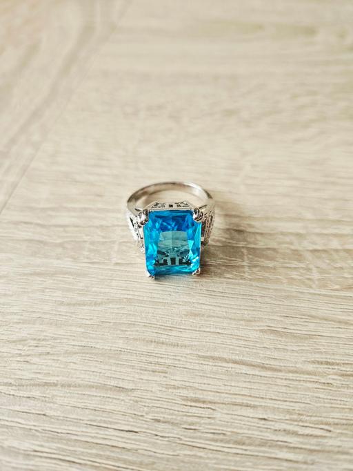  — Gorgeous ring+giftbag..size large..NEW