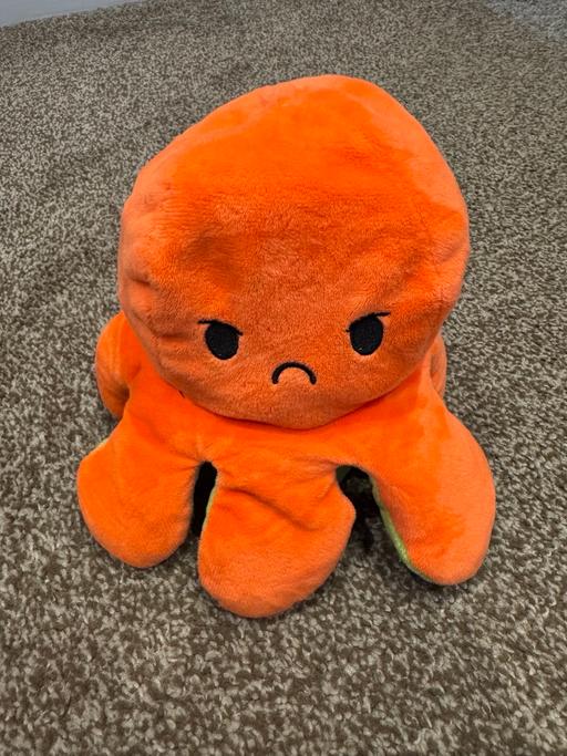  — Reversible happy/sad octopus