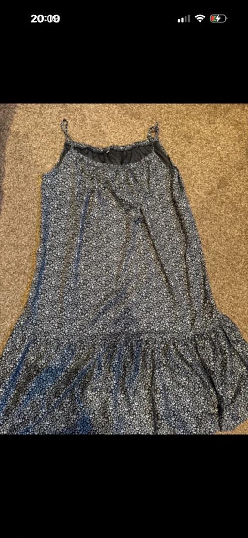  — Ladies summer dress XL