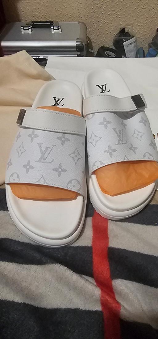  — LV sliders