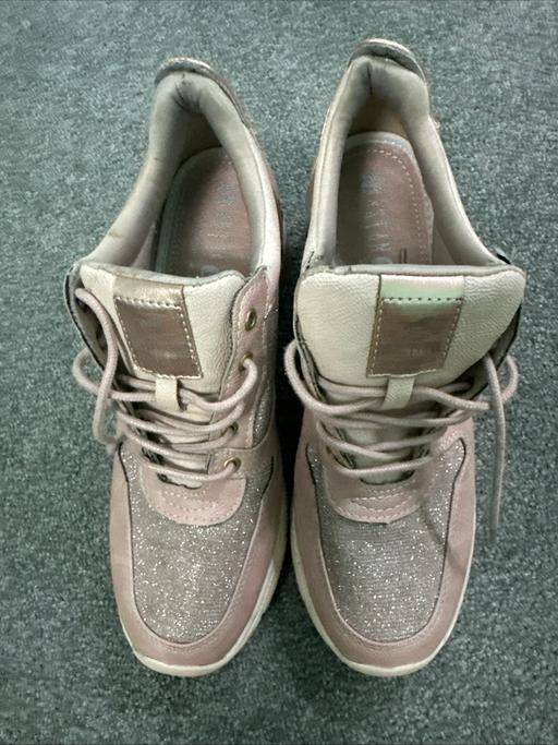  — woman mustang size 39 pink