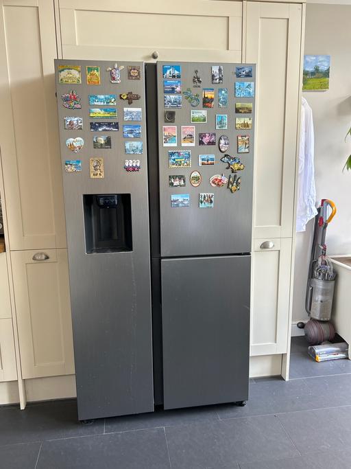  — Samsung family size fridge