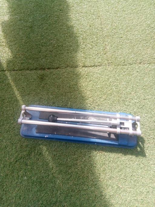  — Tile Cutter