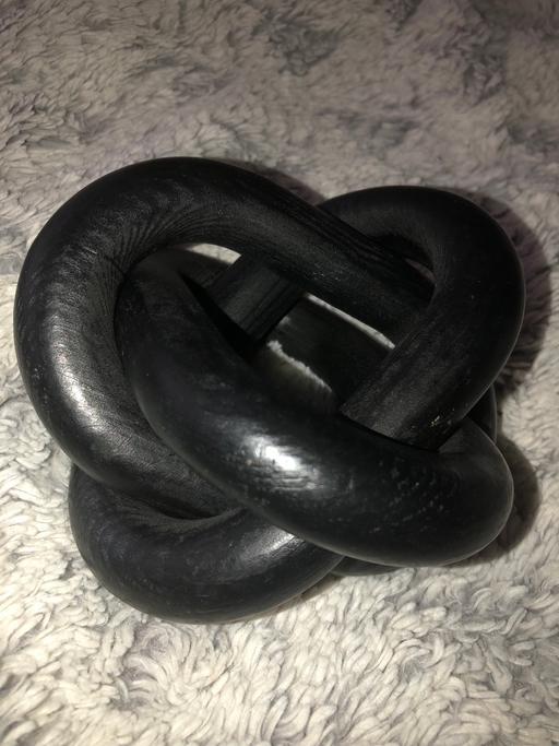  — Wood knot ornament