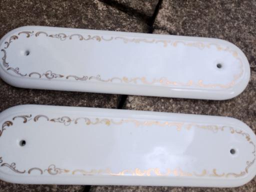  — 2xpairs of door plates