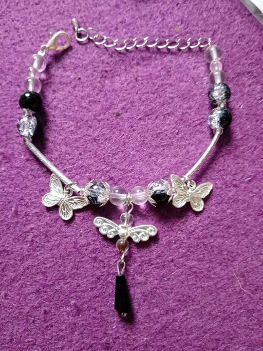 — brand new ladies fashion bracelet