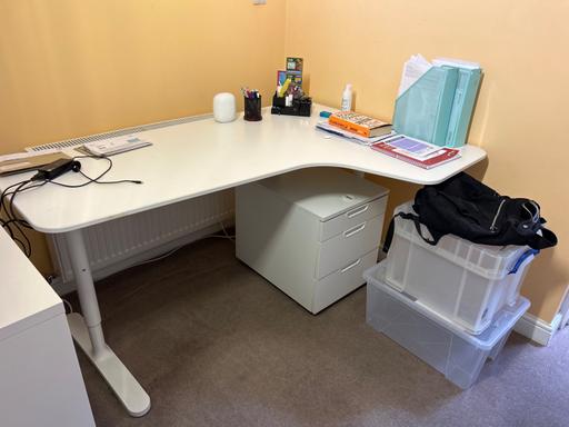  — Ikea bekant Desk L-shaped