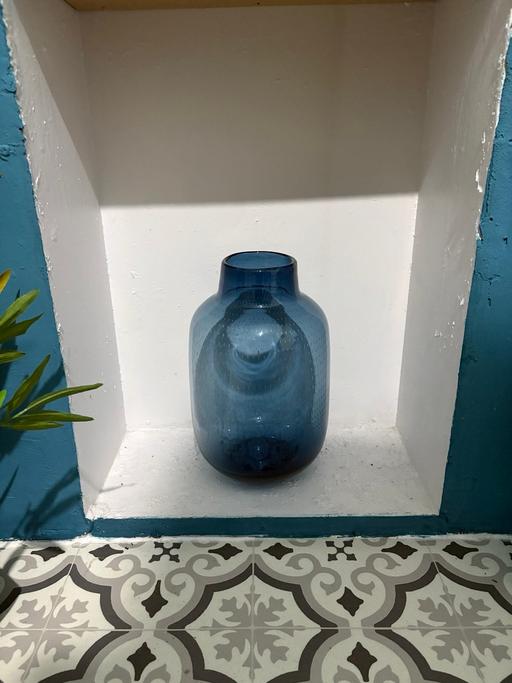  — Blue glass base Habitat