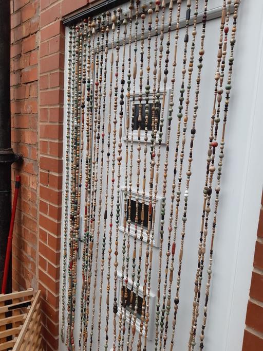  — wooden bead door curtain