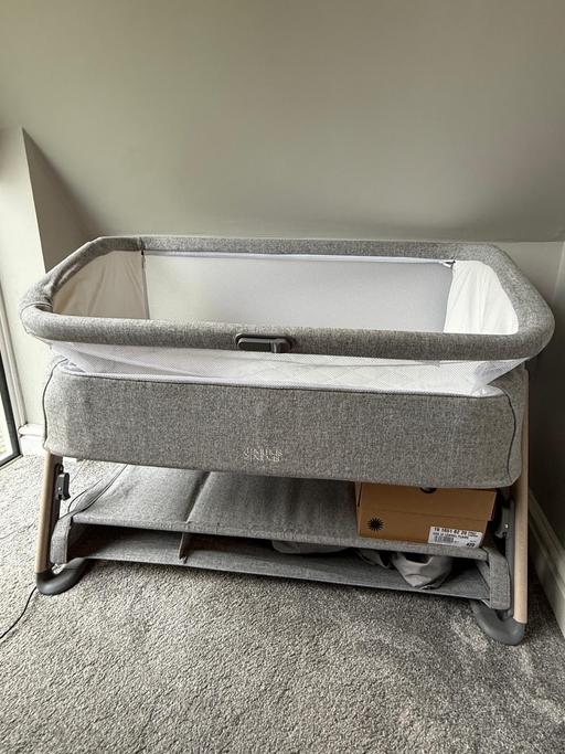  — Mamas and papas Lua bedside crib - grey