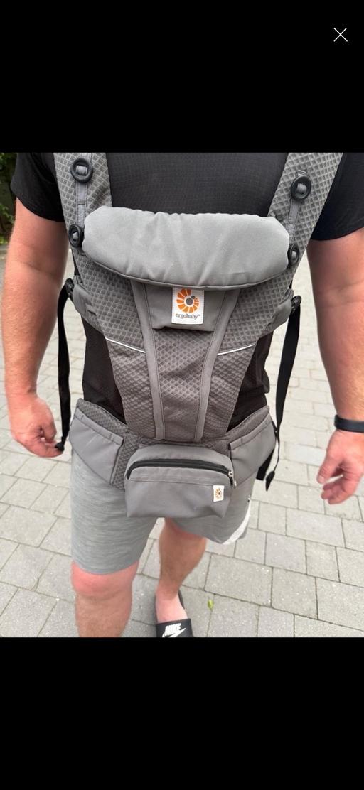  — Ergo baby carrier- Omnie breeze