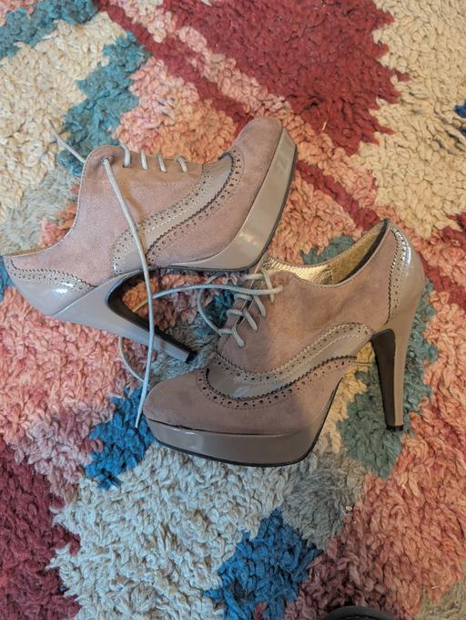  — size 7.5