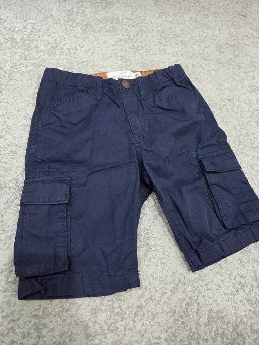  — Age 5-6 H&M navy shorts
