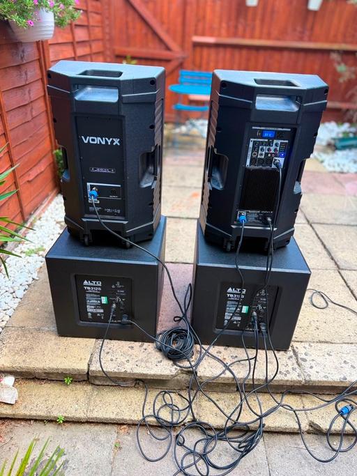  — Alto and Vonyx speakers