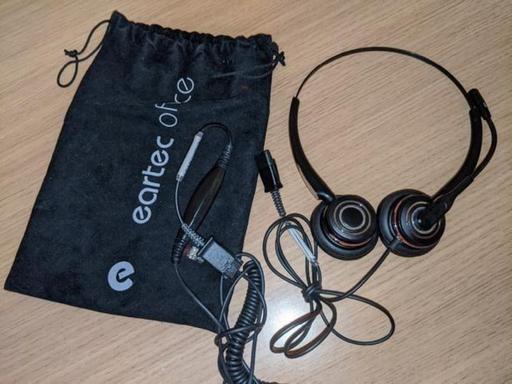  — Eartec office headset