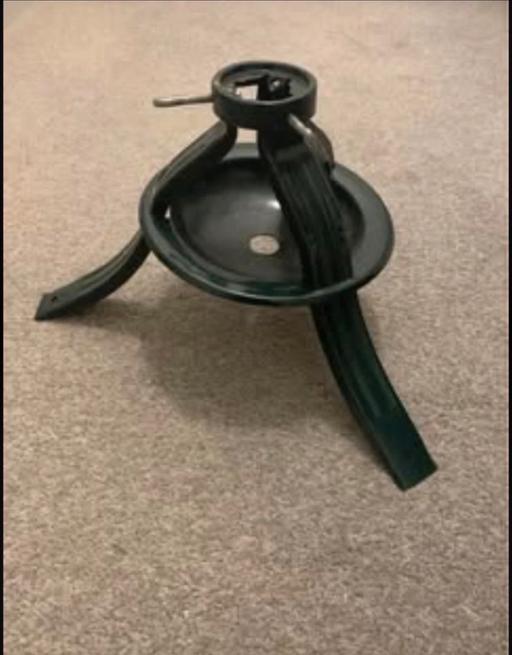  — Christmas Tree Stand