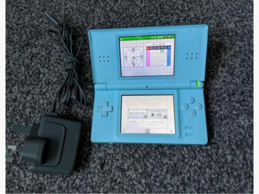  — Nintendo DS Lite blue