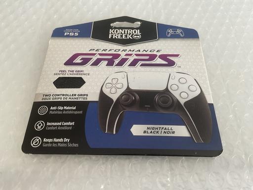  — Performance Grips for PS5 Controller
