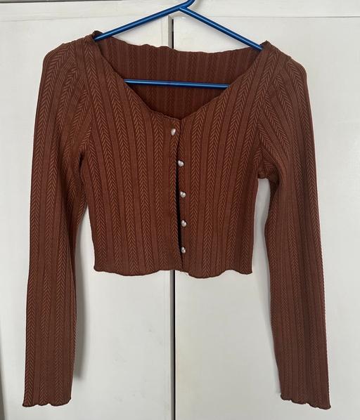  — Brown cropped cardigan