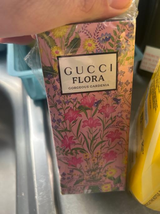  — Gucci floral