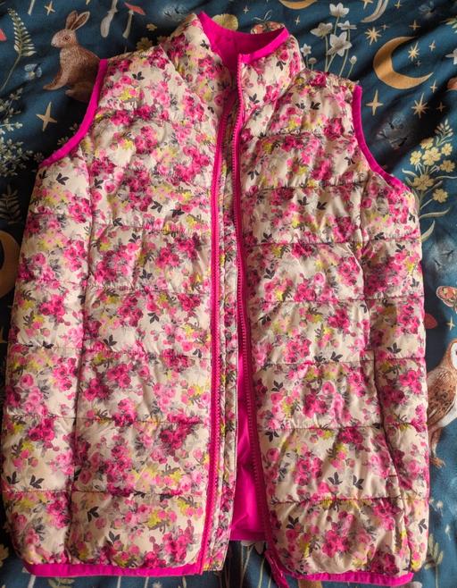  — joules floral print pack away gilet