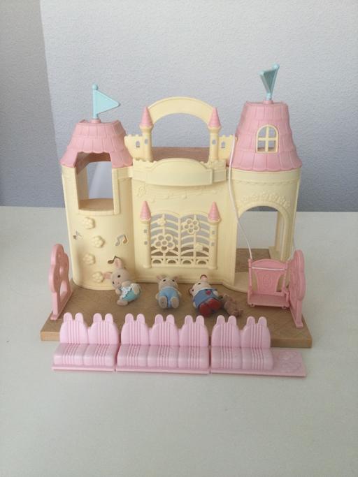  — Sylvanian family playset