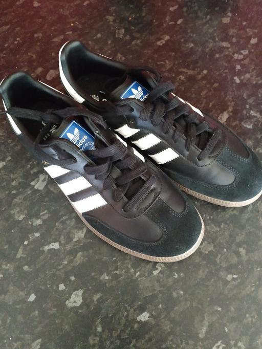  — Adidas samba black trainers