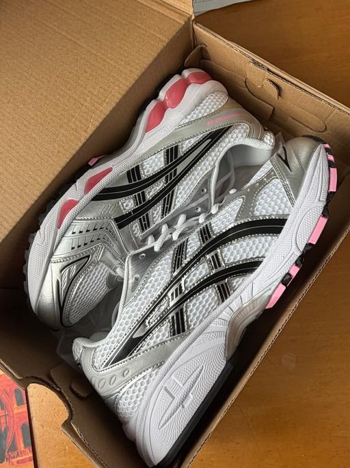  — Asics Gel Kayano 14
