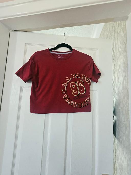 — Girls cropped Tshirt, age 9/10..NEW