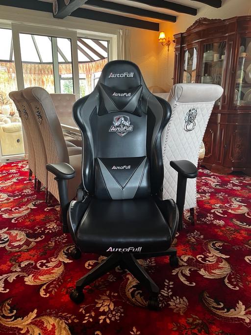  — Gaming Chair