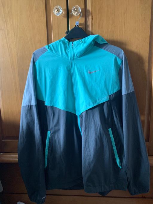  — Nike sports summer jacket