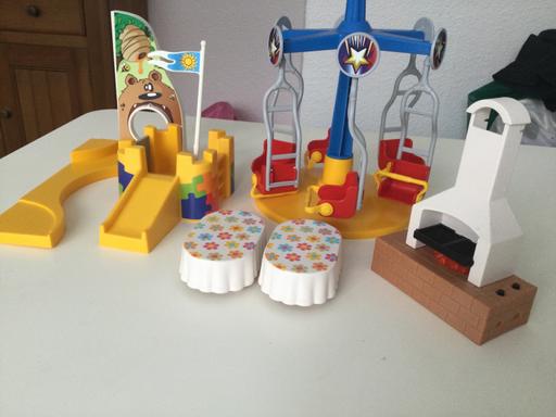  — Spare playmobil bits