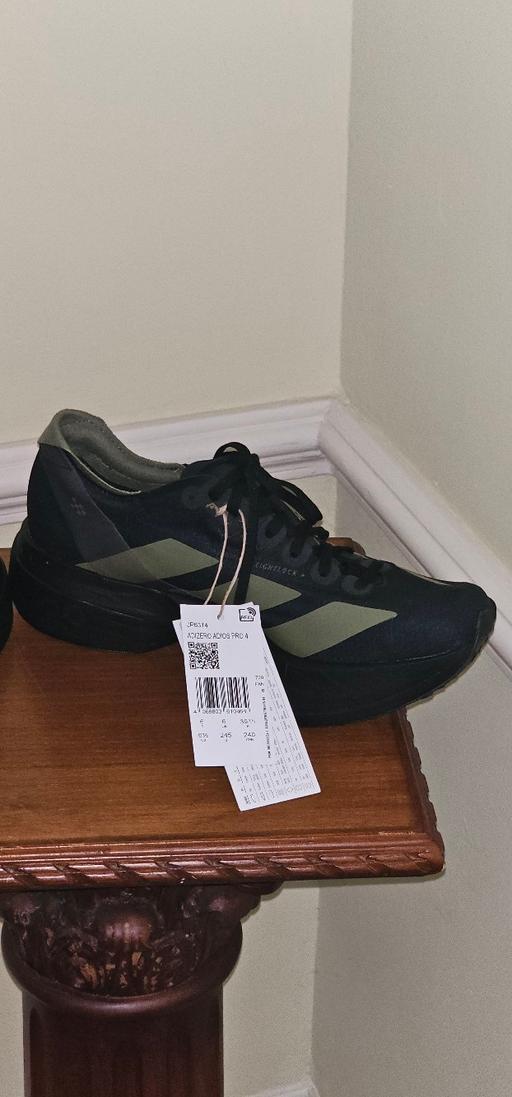  — Size: US 6.5 / UK 6 / EU 39⅓
Color: Black wit