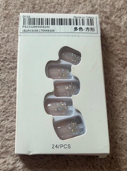  — New False Nails