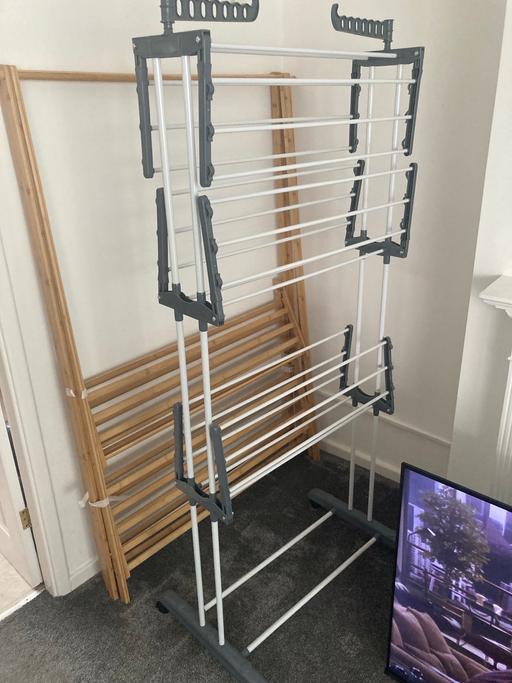  — Large clothes airer on wheels
