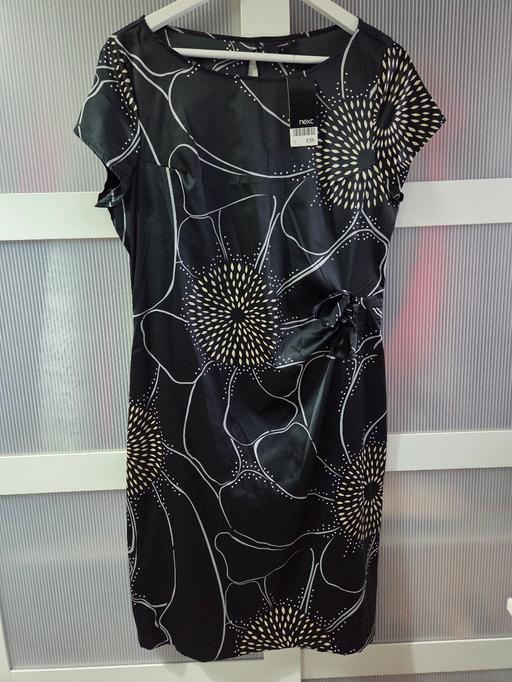  — 🌟NEW🌟 Size 16 NEXT silky drezz