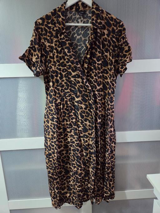  — Size 16 NEW LOOK dress