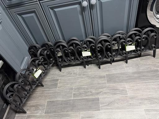  — X5 packs Green blade garden fence