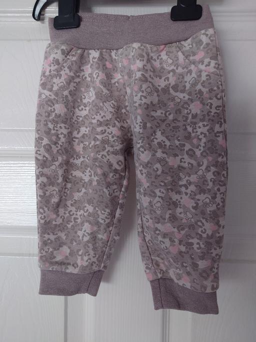  — Baby girls patterned joggers size 6/9 months